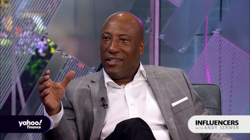 يظهر Byron Allen ، الرئيس التنفيذي لـ Entertainment Studios Inc. 