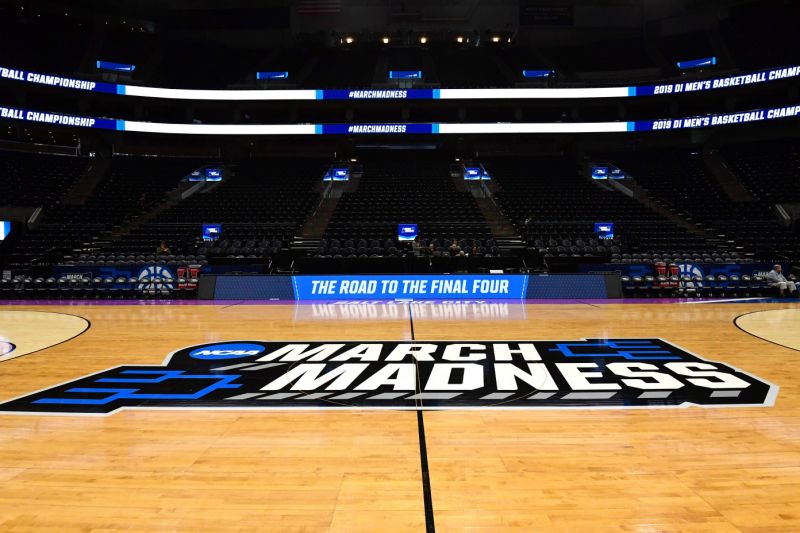 نظرة عامة عامة على شعار March Madness في الملعب المركزي قبل الجولة الأولى من بطولة NCAA 2019 في Vivint Smart Home Arena. (كيربي لي - الولايات المتحدة الأمريكية اليوم الرياضية)