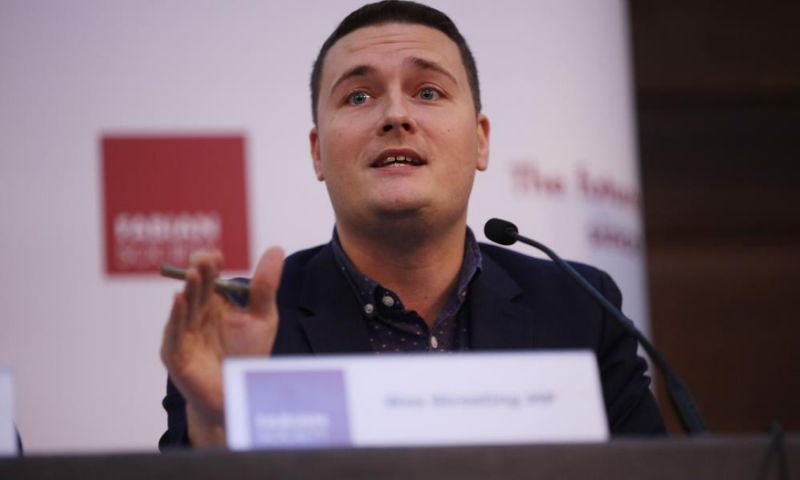 يقول Wes Streeting أنه يجب على الحزب التخلص من رؤية Corbyn للسياسة الخارجية وخطط التأميم على نطاق واسع.