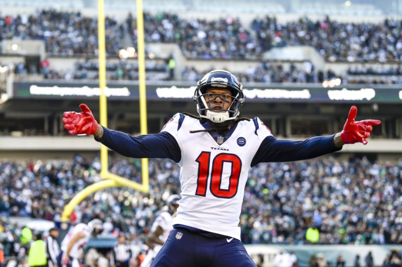 Former Houston Texans wide receiver DeAndre Hopkins (10) will have a huge impact with the Cardinals. (Photo by Gavin Baker/Icon Sportswire via Getty Images)