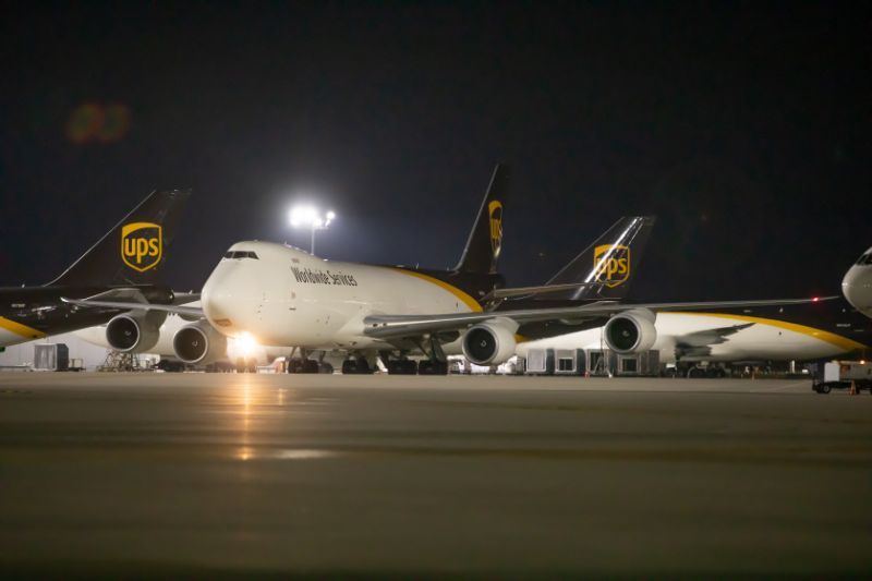 UPS 747 هي جزء من مشروع Airbridge لجلب الإمدادات الطبية إلى الولايات المتحدة.