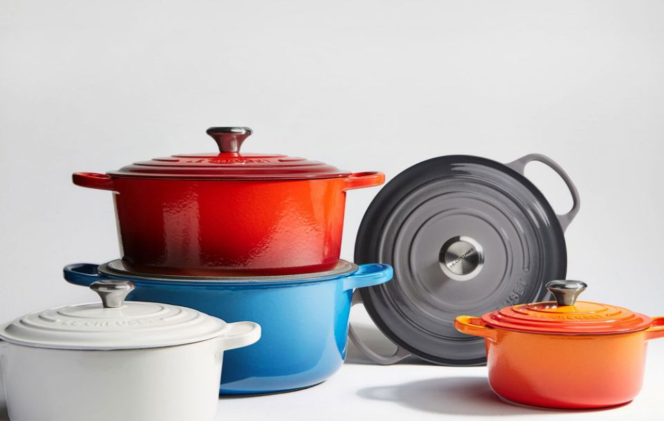 ارتق بمطبخك - وحالتك المزاجية - مع كلاسيكيات Le Creuset. (الصورة: Le Creuset)