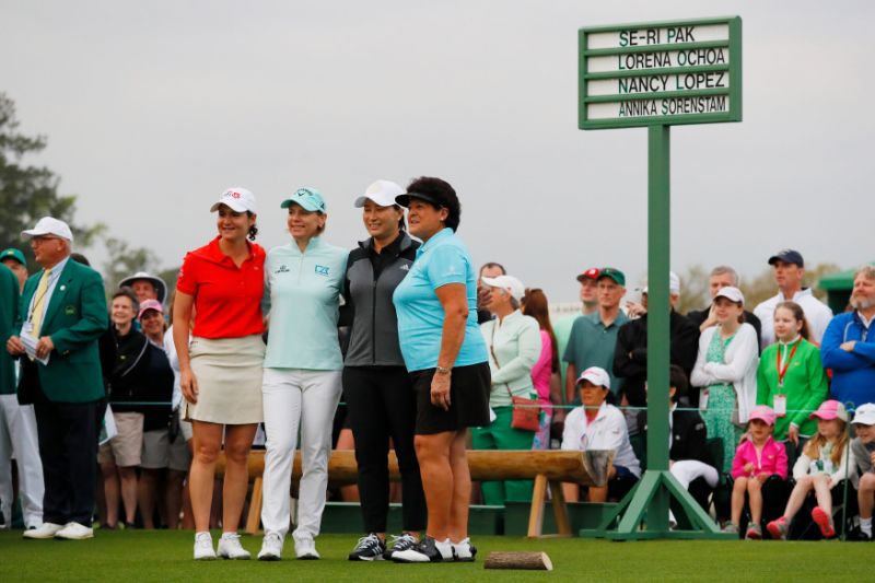 انضمت إلى Ochoa كل من Annika Sorenstam و Se Ri Pak و Nancy Lopez كمبتدئين فخريين قبل الجولة النهائية من حفل افتتاح أوغوستا الوطني للهواة في عام 2019.