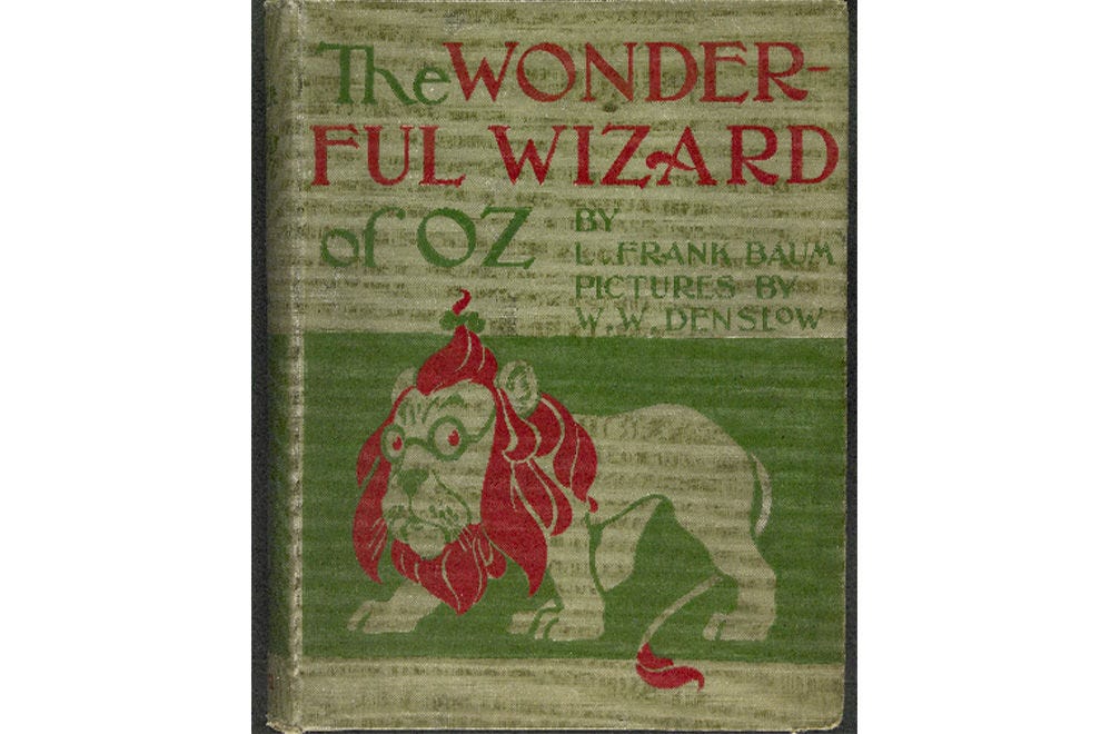 يمكنك قراءة النسخة الأصلية المطبوعة من The Wonderful Wizard of Oz منذ عام 1900.