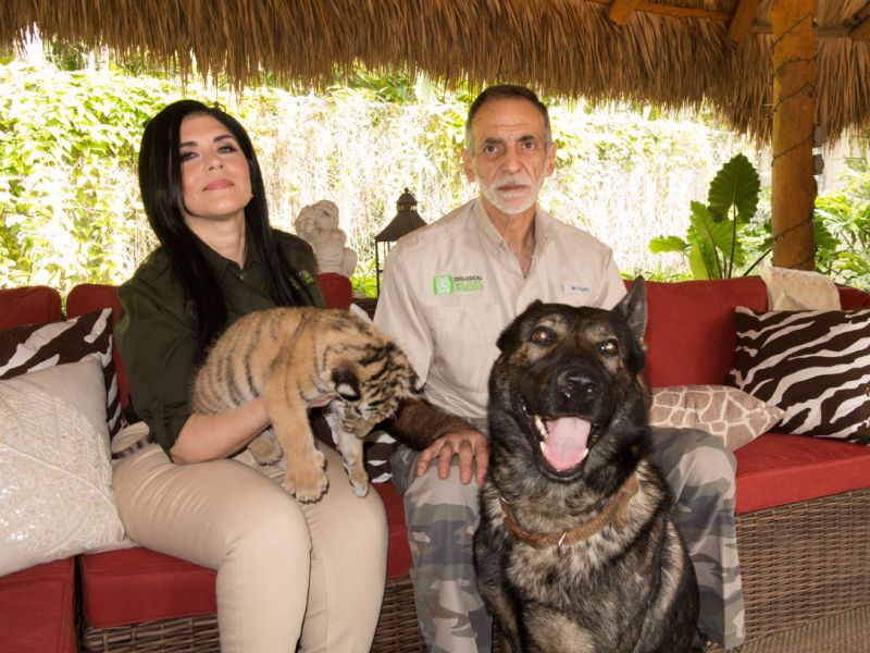 المالكون Mario و Maria Tabraue في Zoological Wildlife Foundation